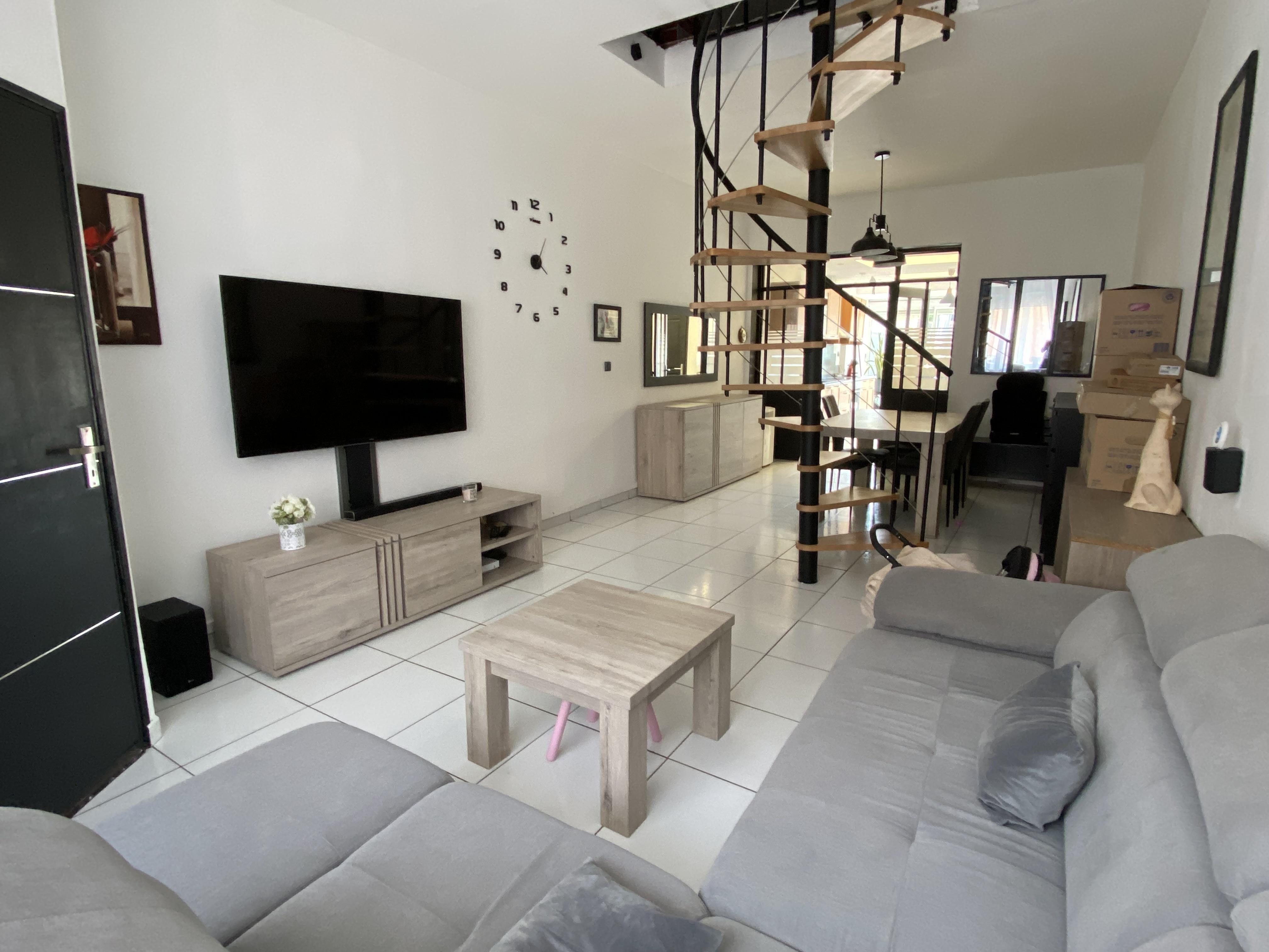 Maison Maison